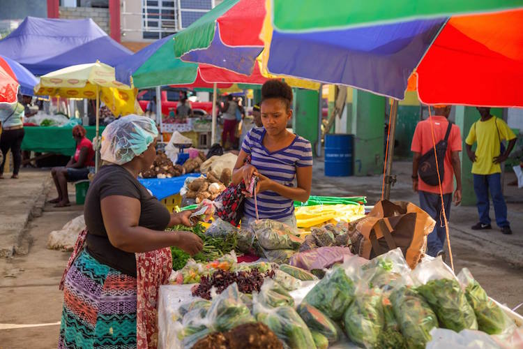 Roseau Market